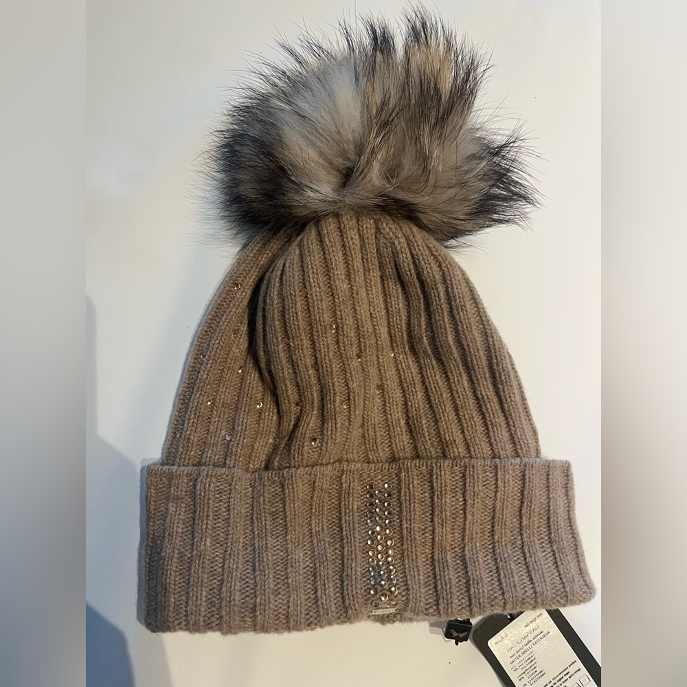 Elegant Beige Wool Beanie with Faux Fur Pom